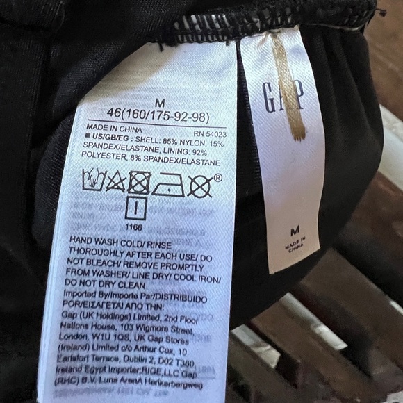 🟠NWT GAP One-Piece Crossover Swimsuit in Black MED - Picture 5 of 9